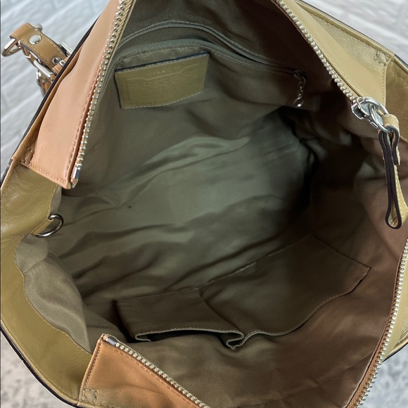 COACH GALLERY LEATHER TOTE BAG IN CAMEL TAN WITH DUST BAG 2007 TWIST LOCK - Picture 11 of 17